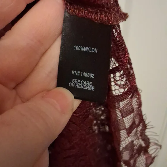 Size 1 (1X) Torrid Babydoll Sheer Lace Short Sleeve Top - Picture 4 of 5